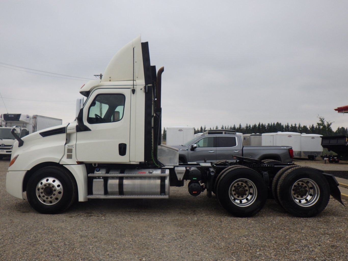 2019 FREIGHTLINER T12664ST DAY CAB TRACTOR #4853