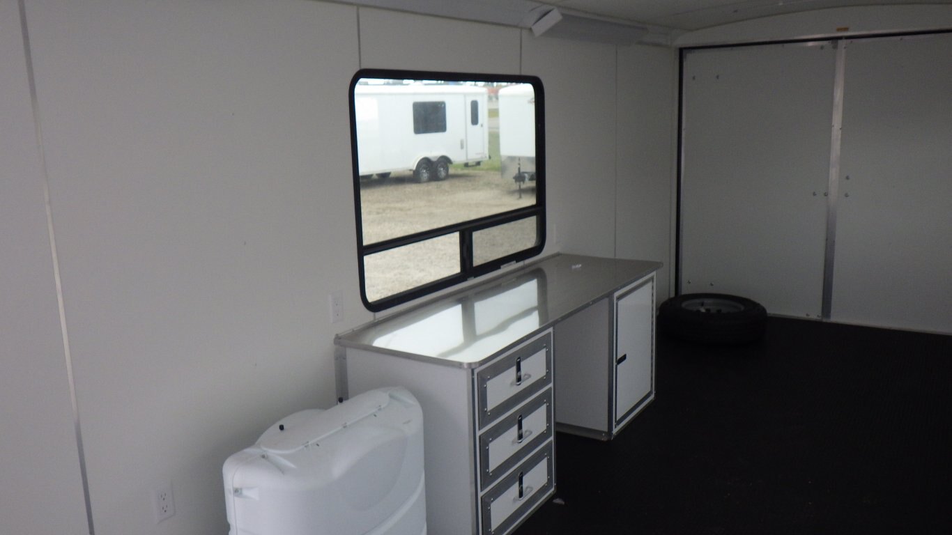 2024 CARGO MATE SILVER CROWN EDITION 8 X 24 OFFICE TRAILER #494350