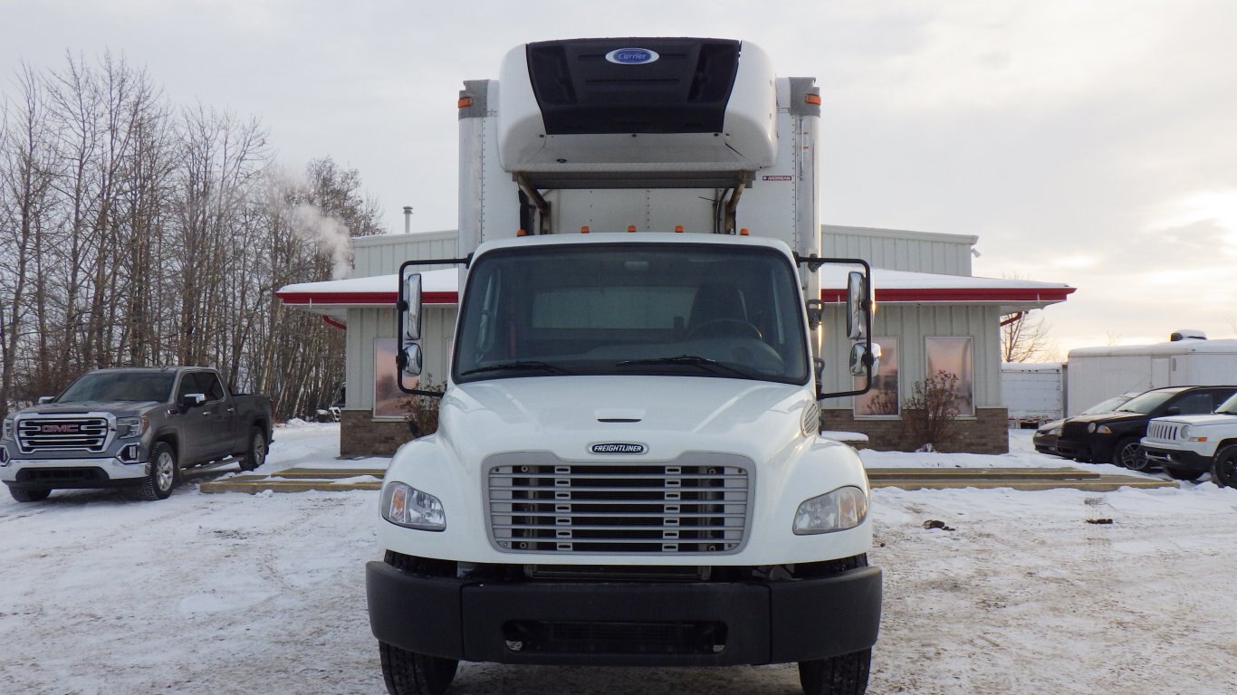 2018 FREIGHTLINER M2 106 WITH 26 FT REEFER #4086