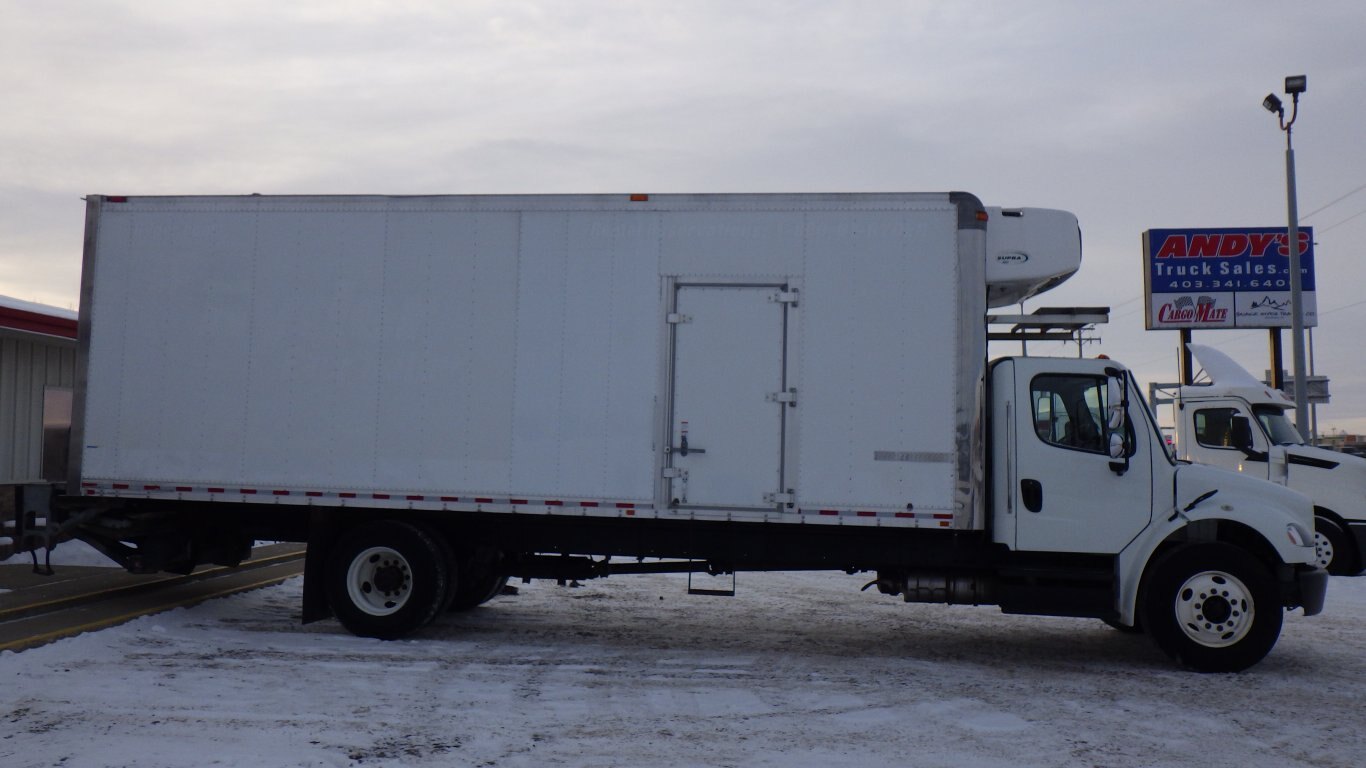 2018 FREIGHTLINER M2 106 WITH 26 FT REEFER #4086