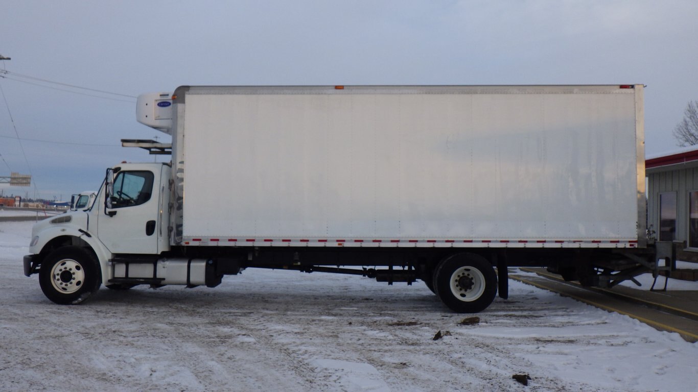 2018 FREIGHTLINER M2 106 WITH 26 FT REEFER #4086