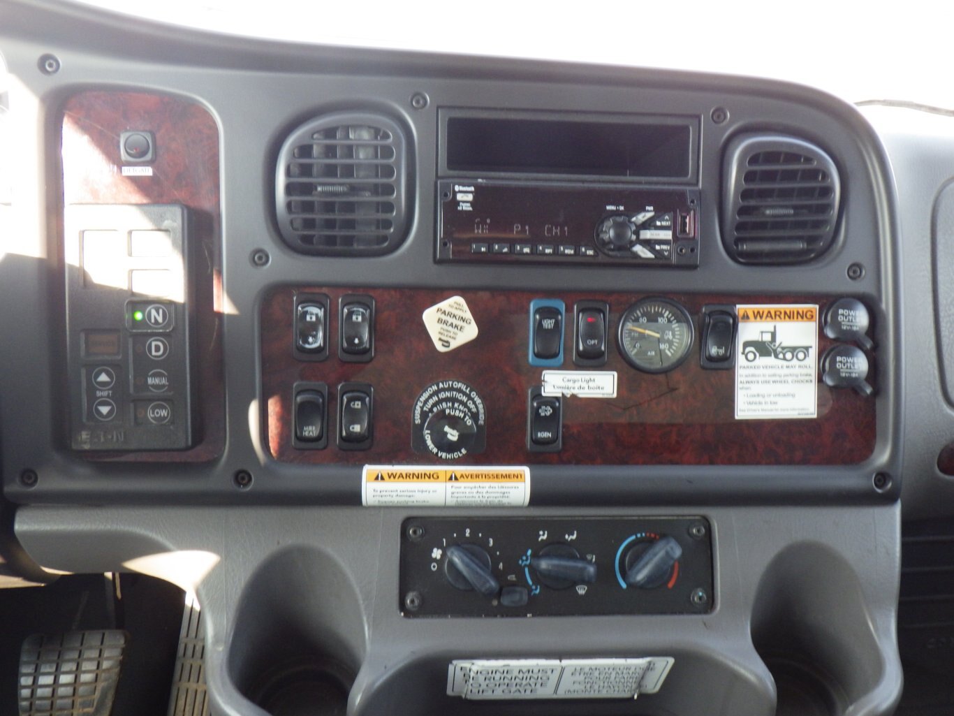 2019 FREIGHTLINER M2 WITH 26 FT DRY VAN #3976