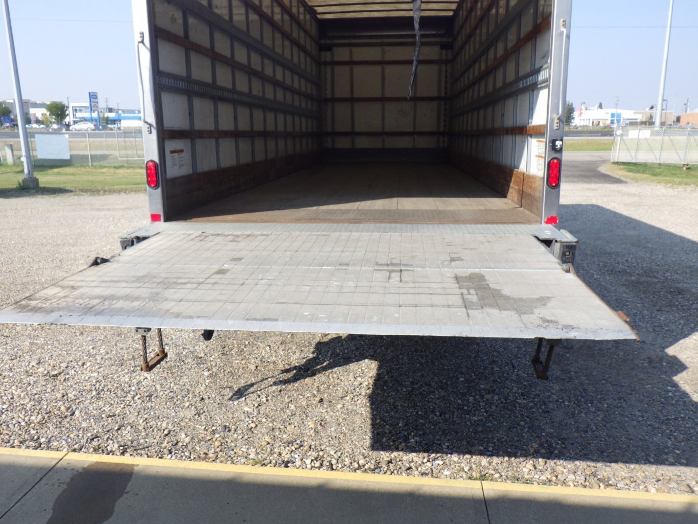 2019 FREIGHTLINER M2 WITH 26 FT DRY VAN #3976