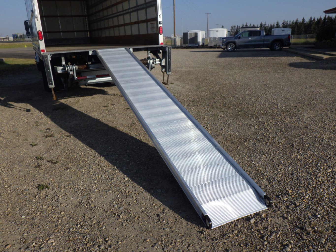 2019 FREIGHTLINER M2 WITH 26 FT DRY VAN #3976