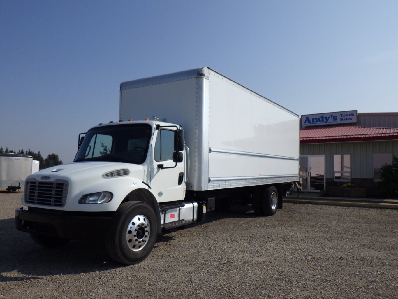 2019 FREIGHTLINER M2 WITH 26 FT DRY VAN #3976