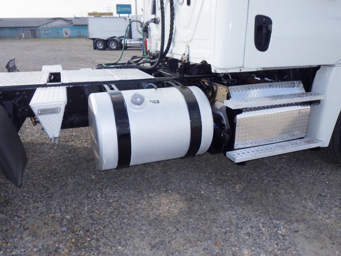 2019 FREIGHTLINER CASCADIA DAY CAB #2586