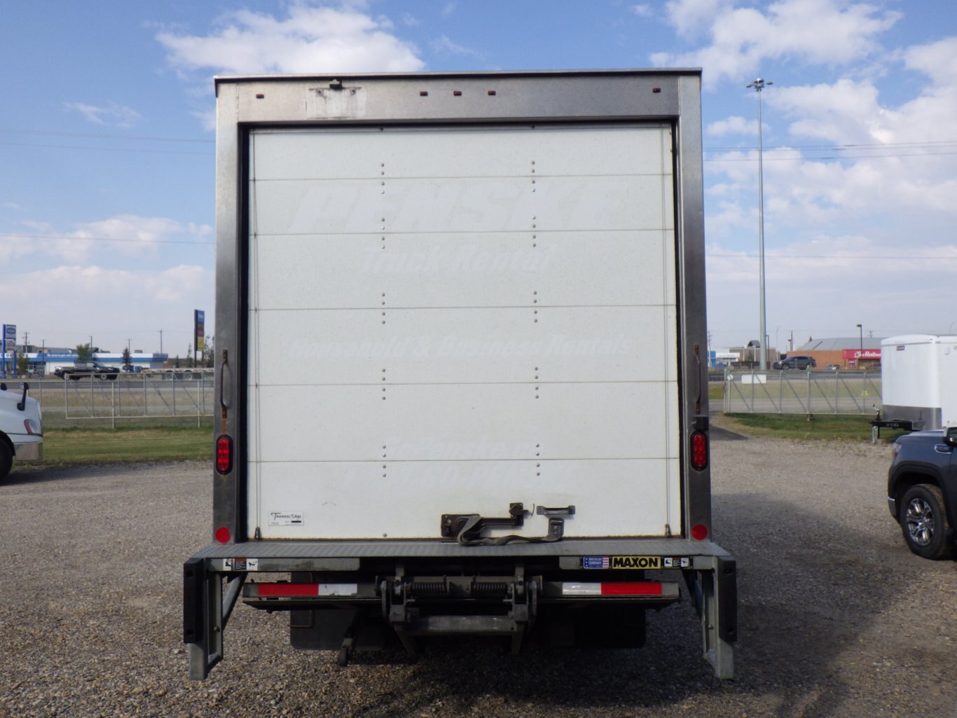 2018 ISUZU NQR LIGHT DUTY BOX TRUCK #0826