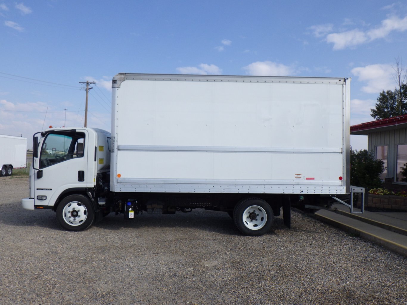 2018 ISUZU NQR LIGHT DUTY BOX TRUCK #0826