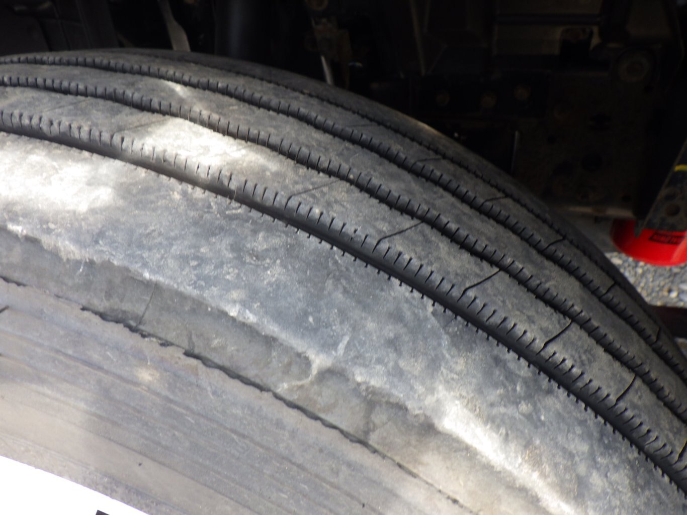 2018 ISUZU NQR LIGHT DUTY BOX TRUCK #0826