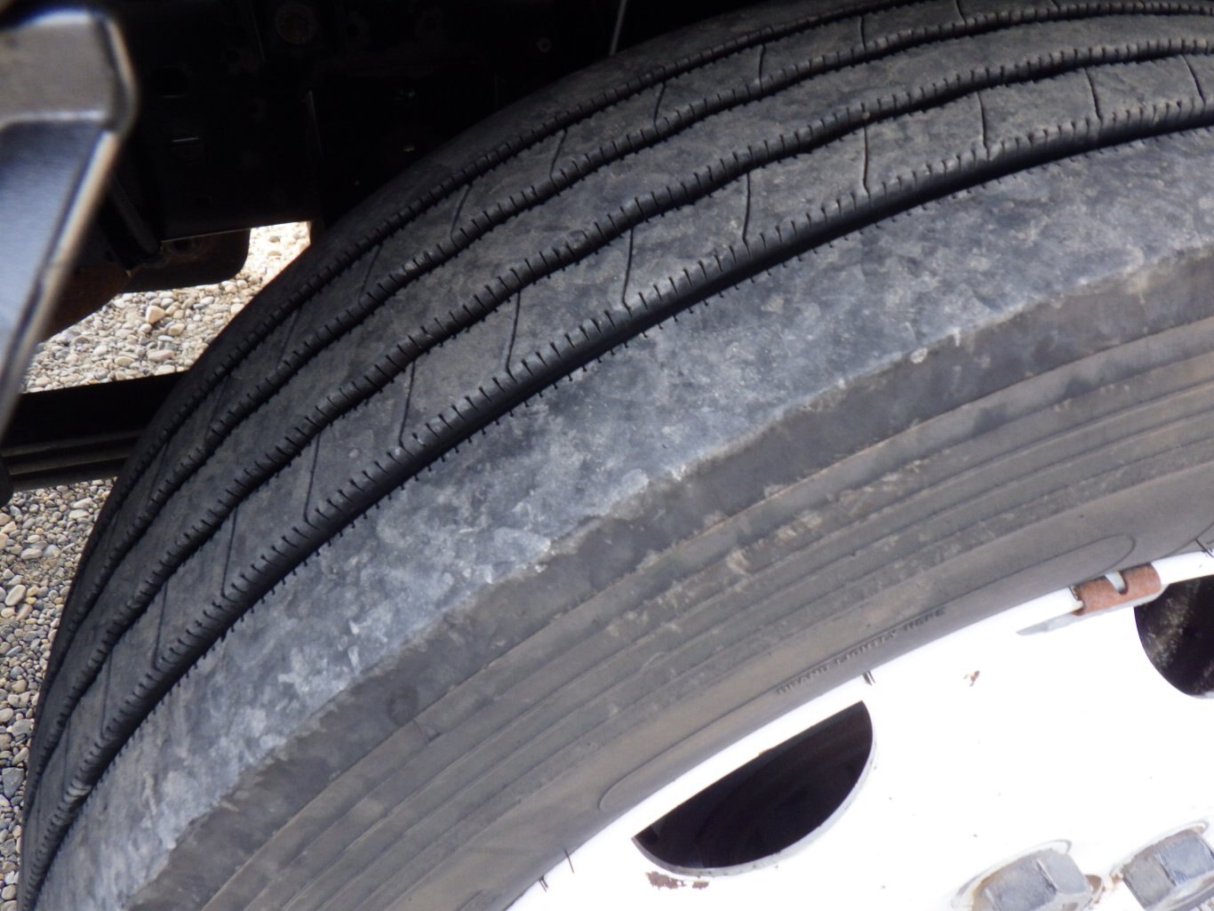 2018 ISUZU NQR LIGHT DUTY BOX TRUCK #0826