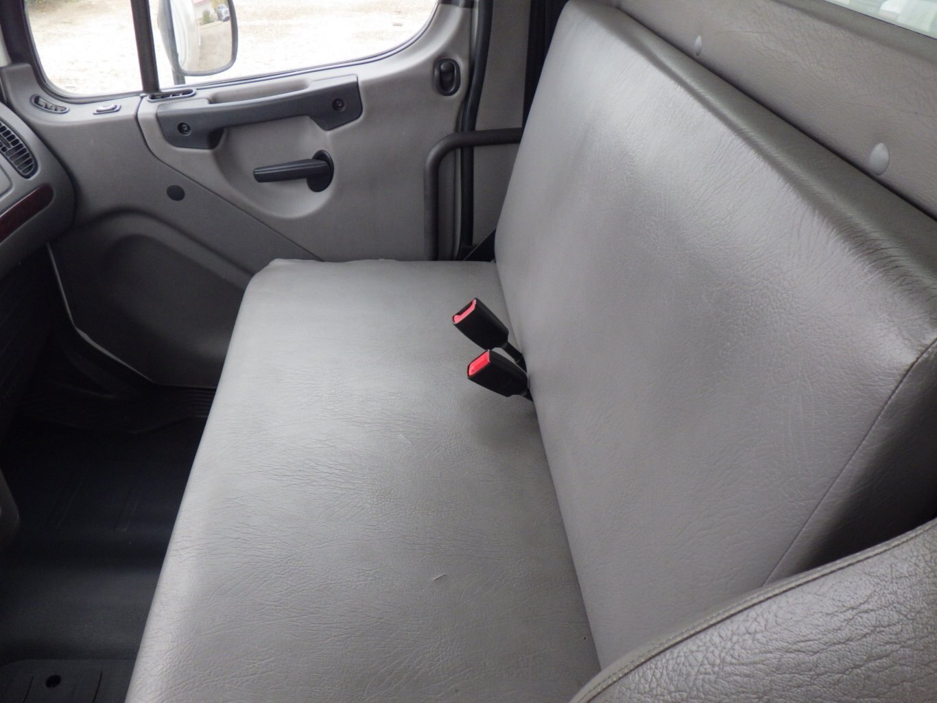 SOLD 2019 FREIGHTLINER M2 106 with 26 FT DRY VAN #3974