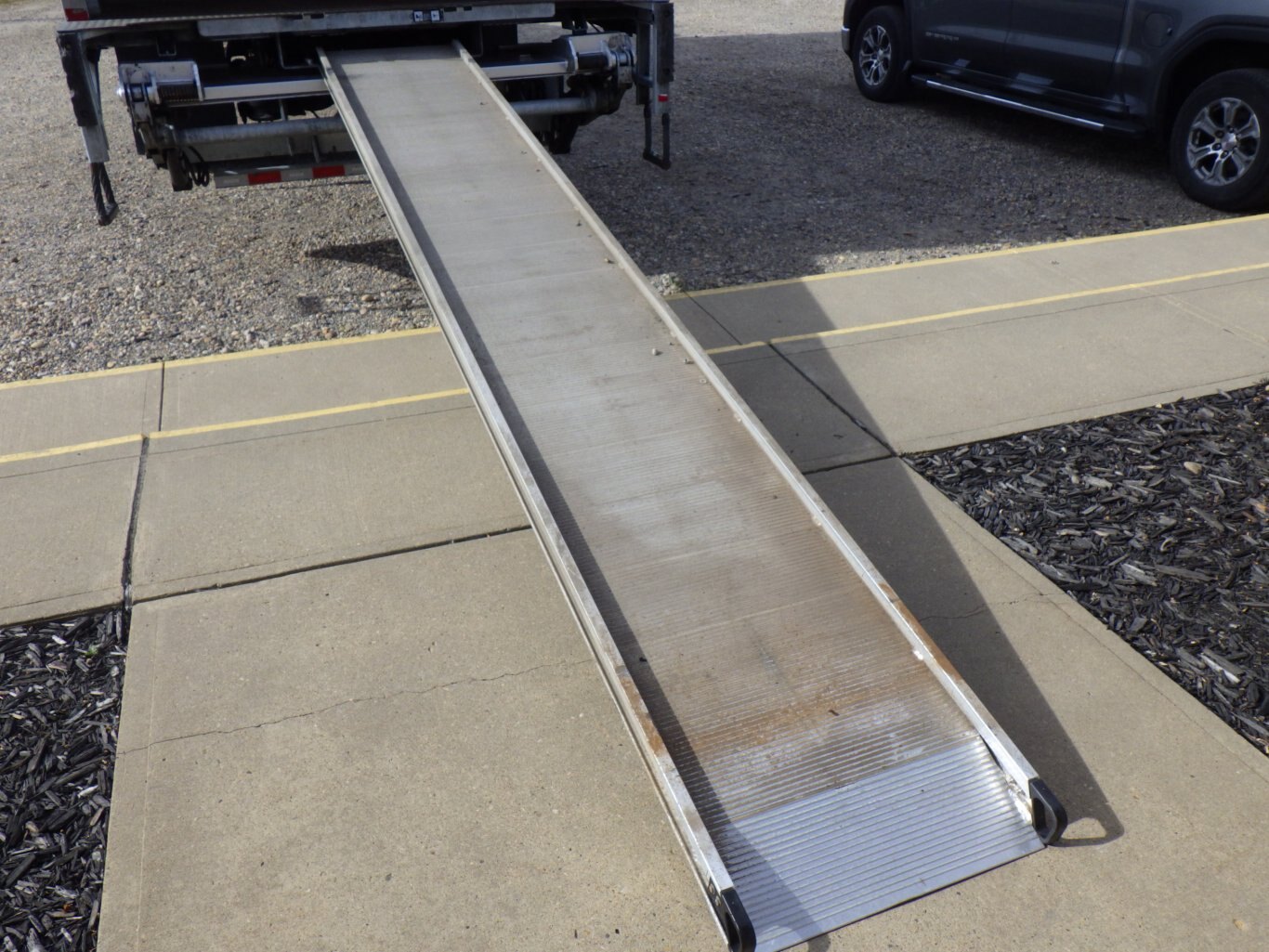 2018 INTERNATIONAL 4300 WITH 26 FT. MULTI VANS DRY VAN #3340