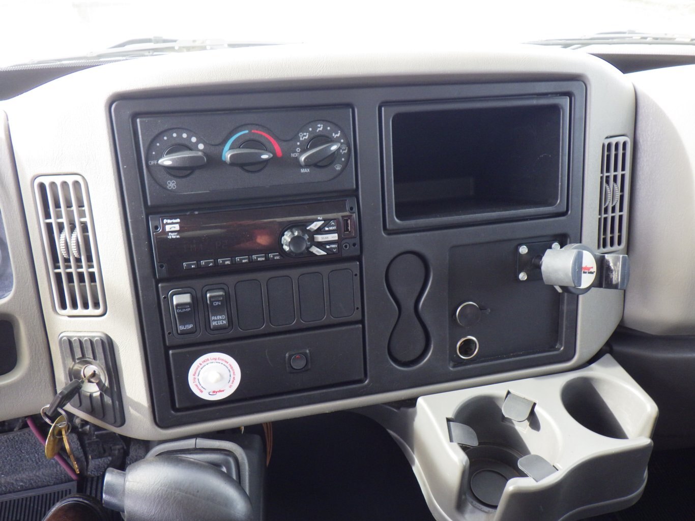 2018 INTERNATIONAL 4300 WITH 26 FT. MULTI VANS DRY VAN #3340