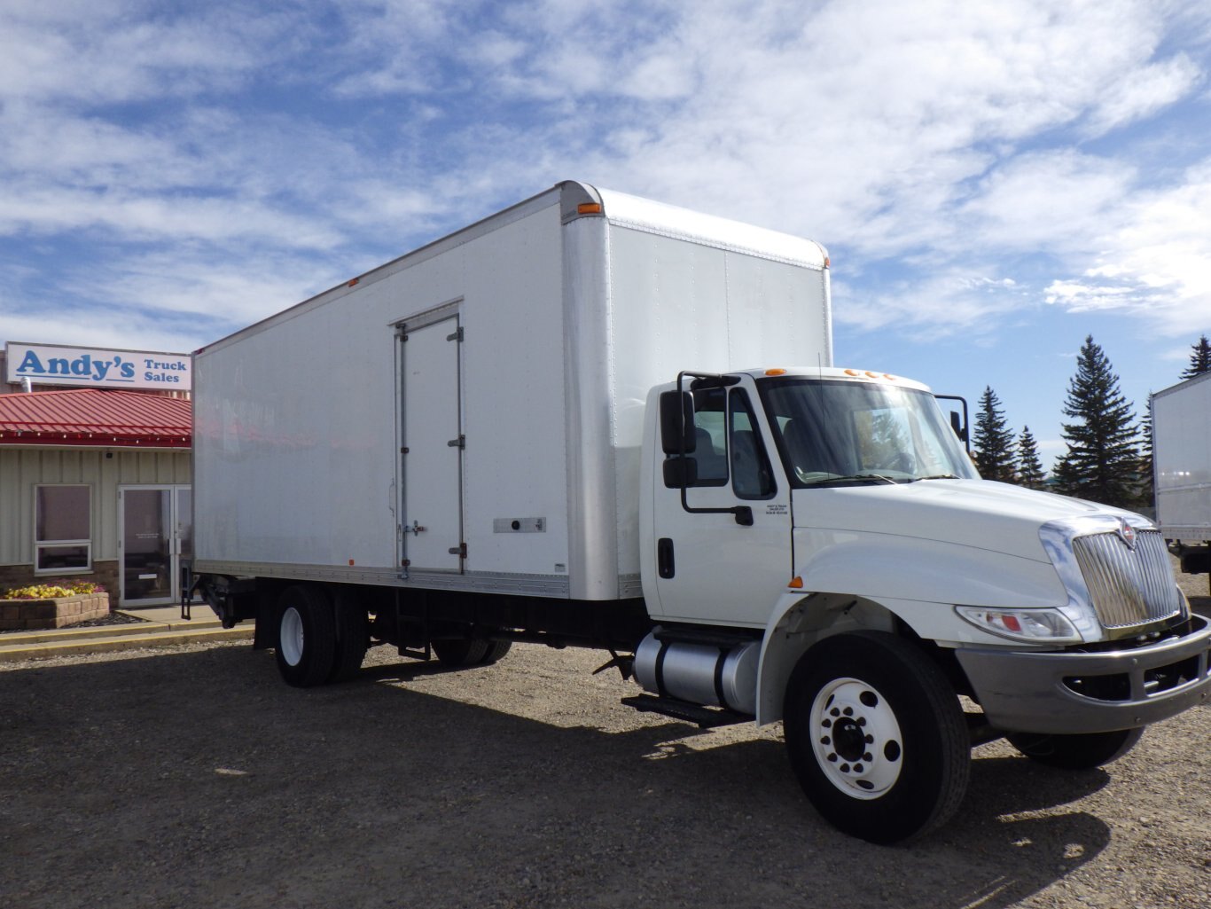 2018 INTERNATIONAL 4300 WITH 26 FT. MULTI VANS DRY VAN #3340