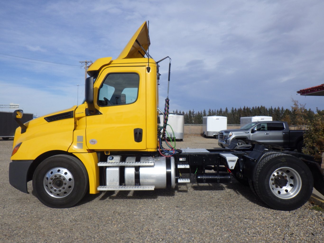 2020 FREIGHTLINER T12642ST EVOLUTION SINGLE AXLE DAY CAB #1862