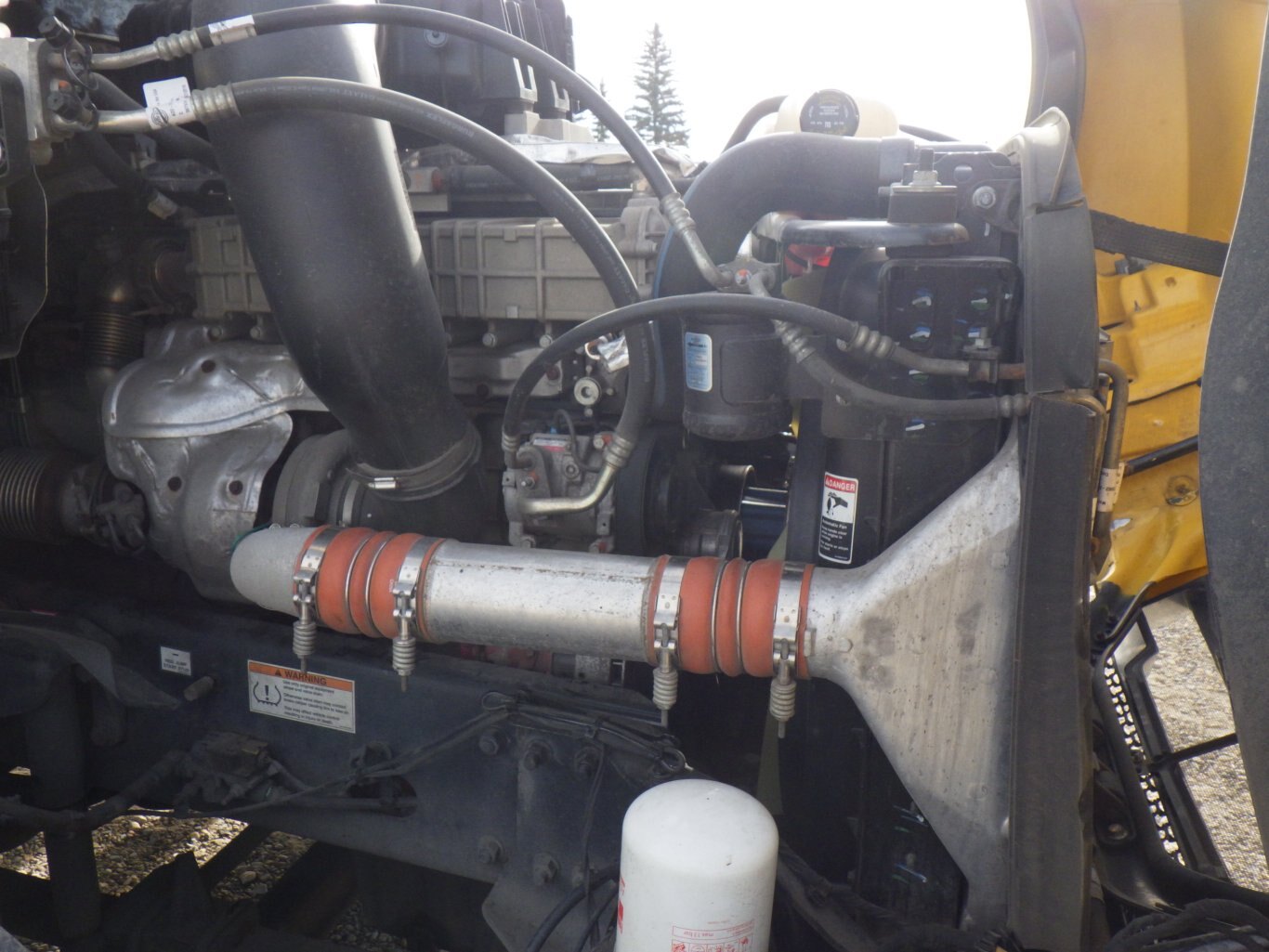 2020 FREIGHTLINER T12642ST EVOLUTION SINGLE AXLE DAY CAB #1862