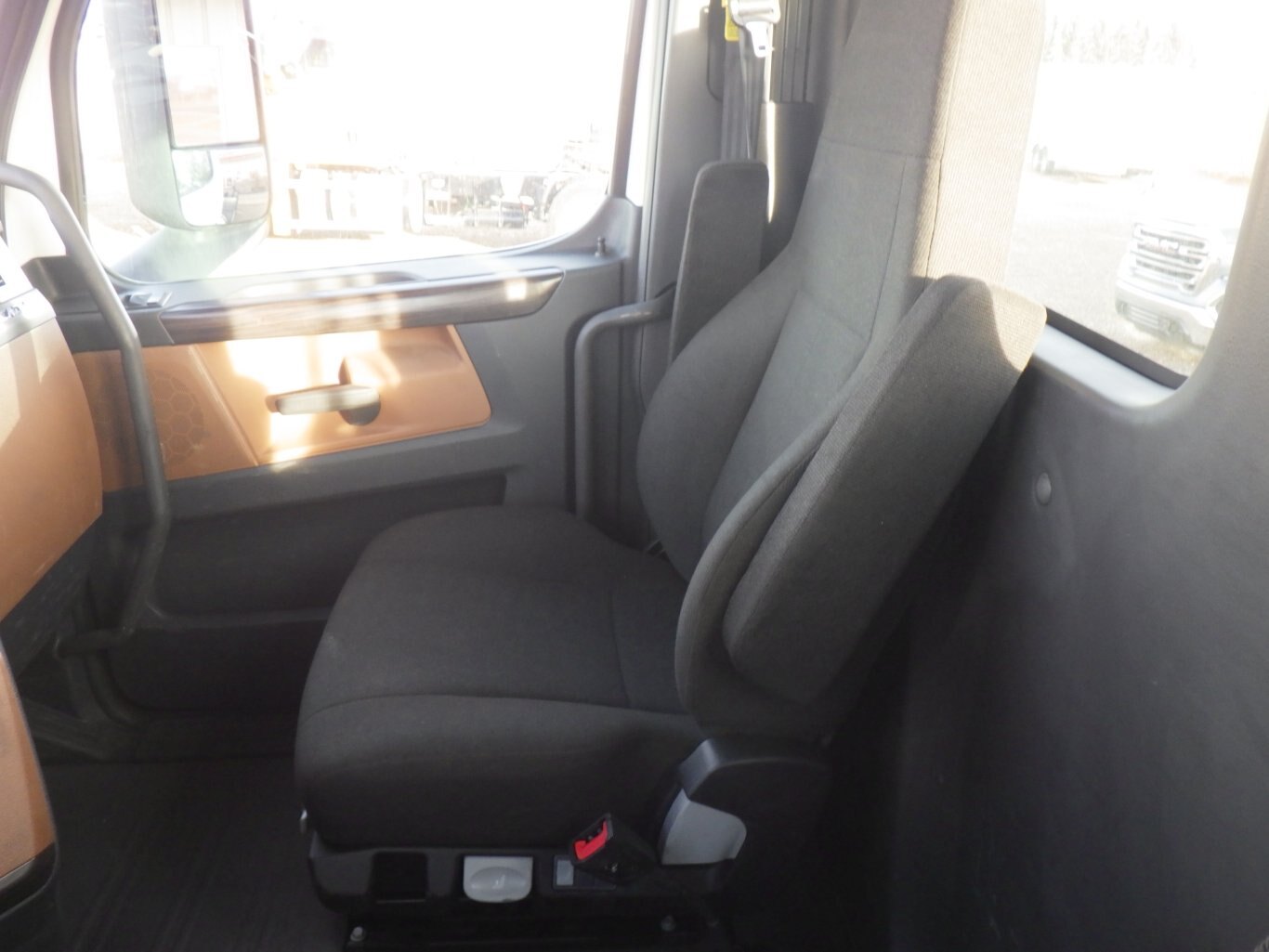 2020 FREIGHTLINER T11664ST EVOLUTION DAY CAB TRACTOR #3474