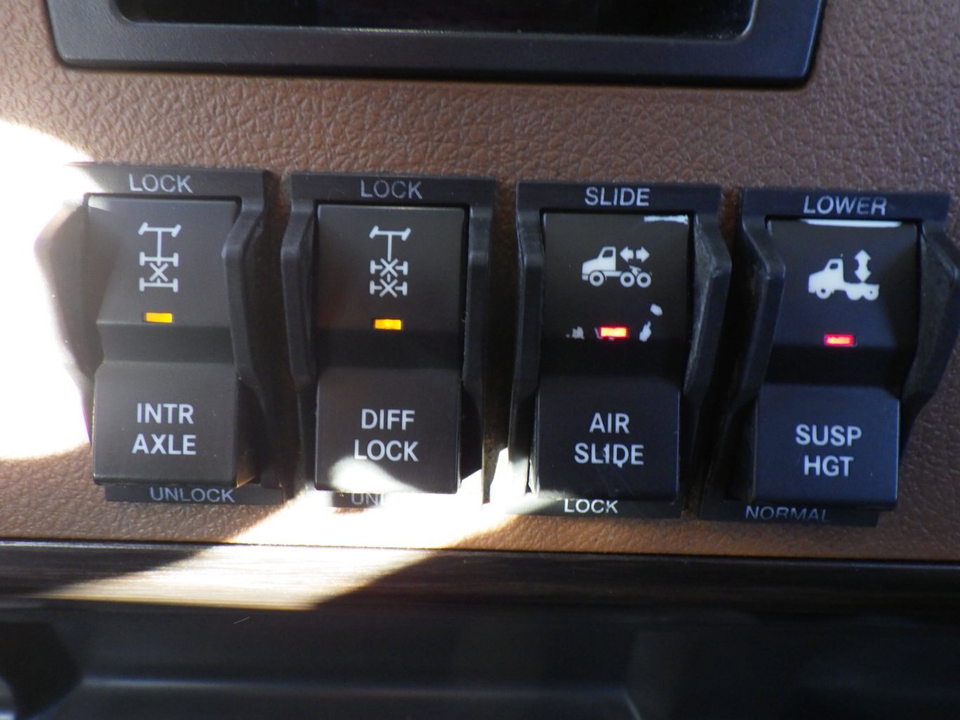 2020 FREIGHTLINER T11664ST EVOLUTION DAY CAB TRACTOR #3473