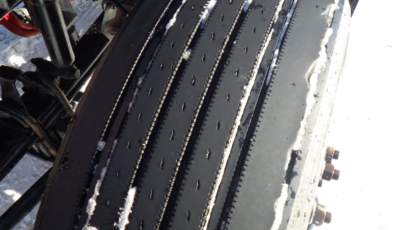 2023 KENWORTH T880 DAY CAB TRACTOR #1985