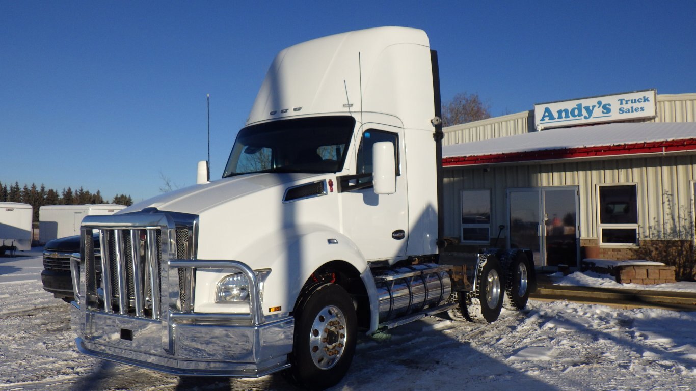 2023 KENWORTH T880 DAY CAB TRACTOR #1991