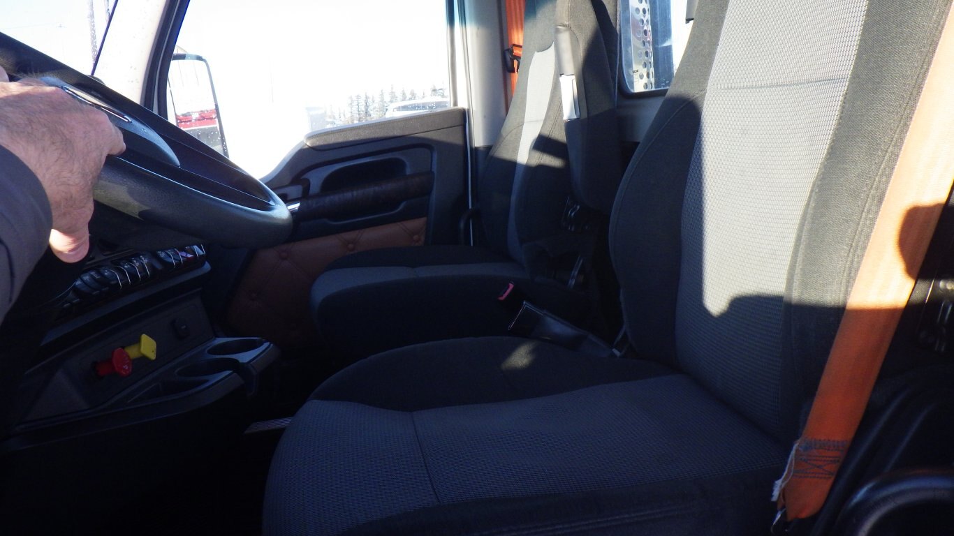 2023 KENWORTH T880 DAY CAB TRACTOR #1991