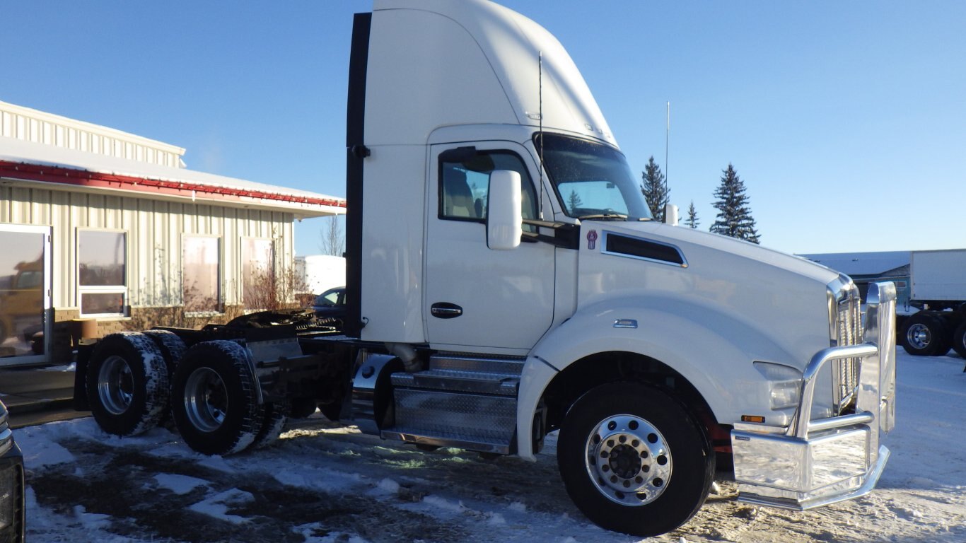 2023 KENWORTH T880 DAY CAB TRACTOR #1991