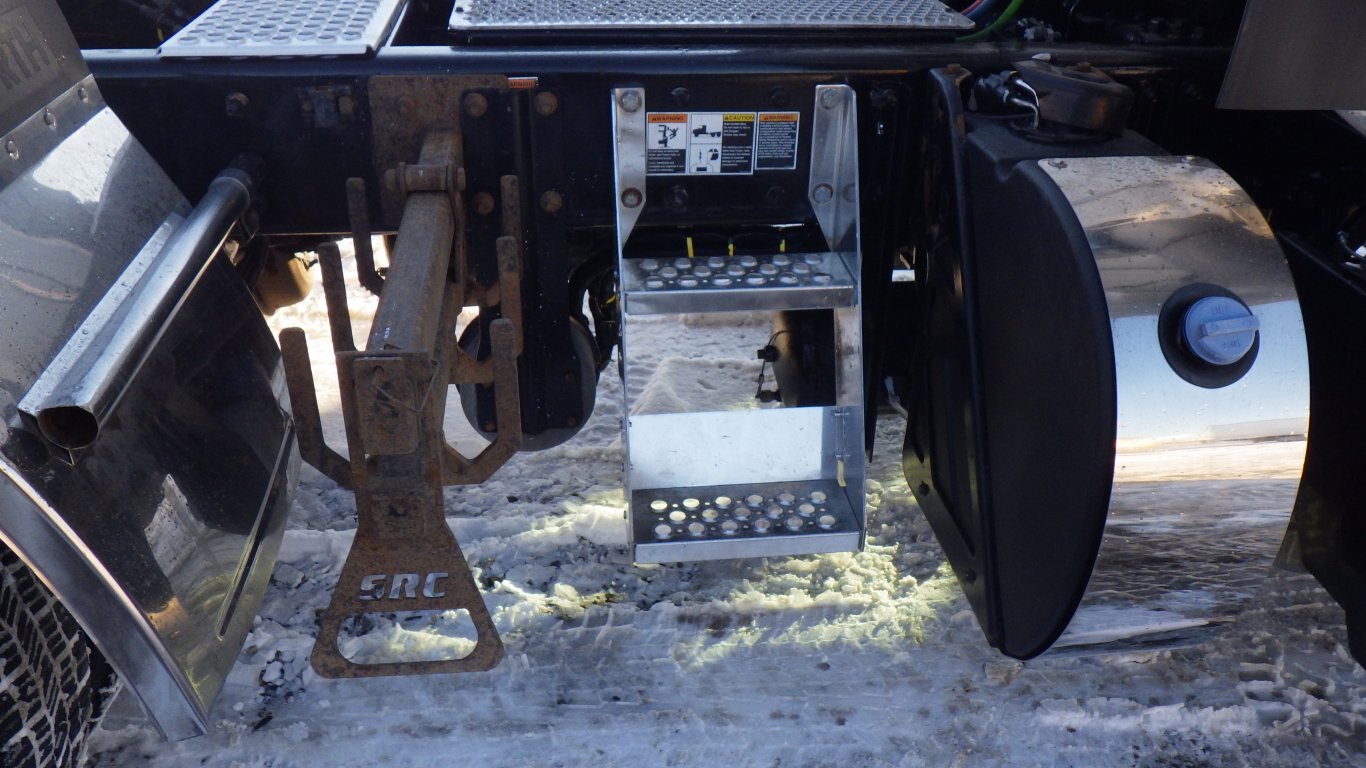 2023 KENWORTH T880 DAY CAB TRACTOR #1991