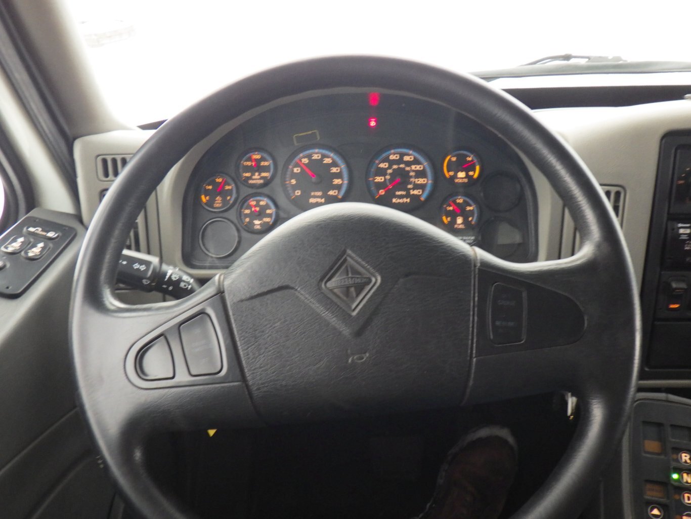 2019 International 4300 w/ 26' Dry Van #6272