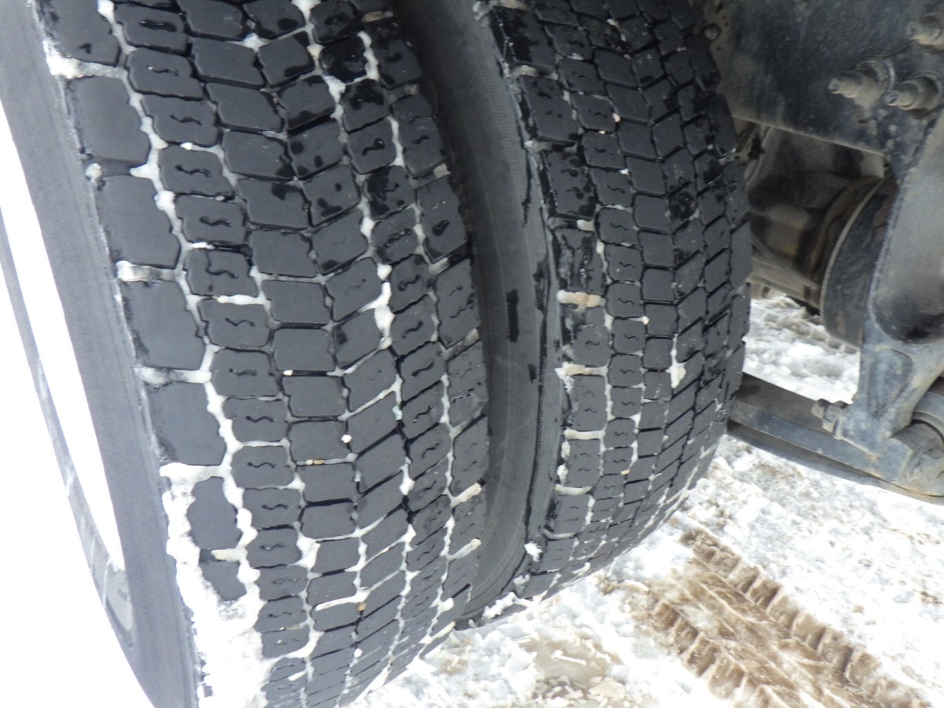 2019 International 4300 w/ 26' Dry Van #6272