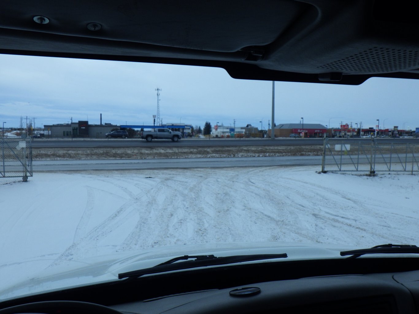 2019 International 4300 w/ 26' Dry Van #6272