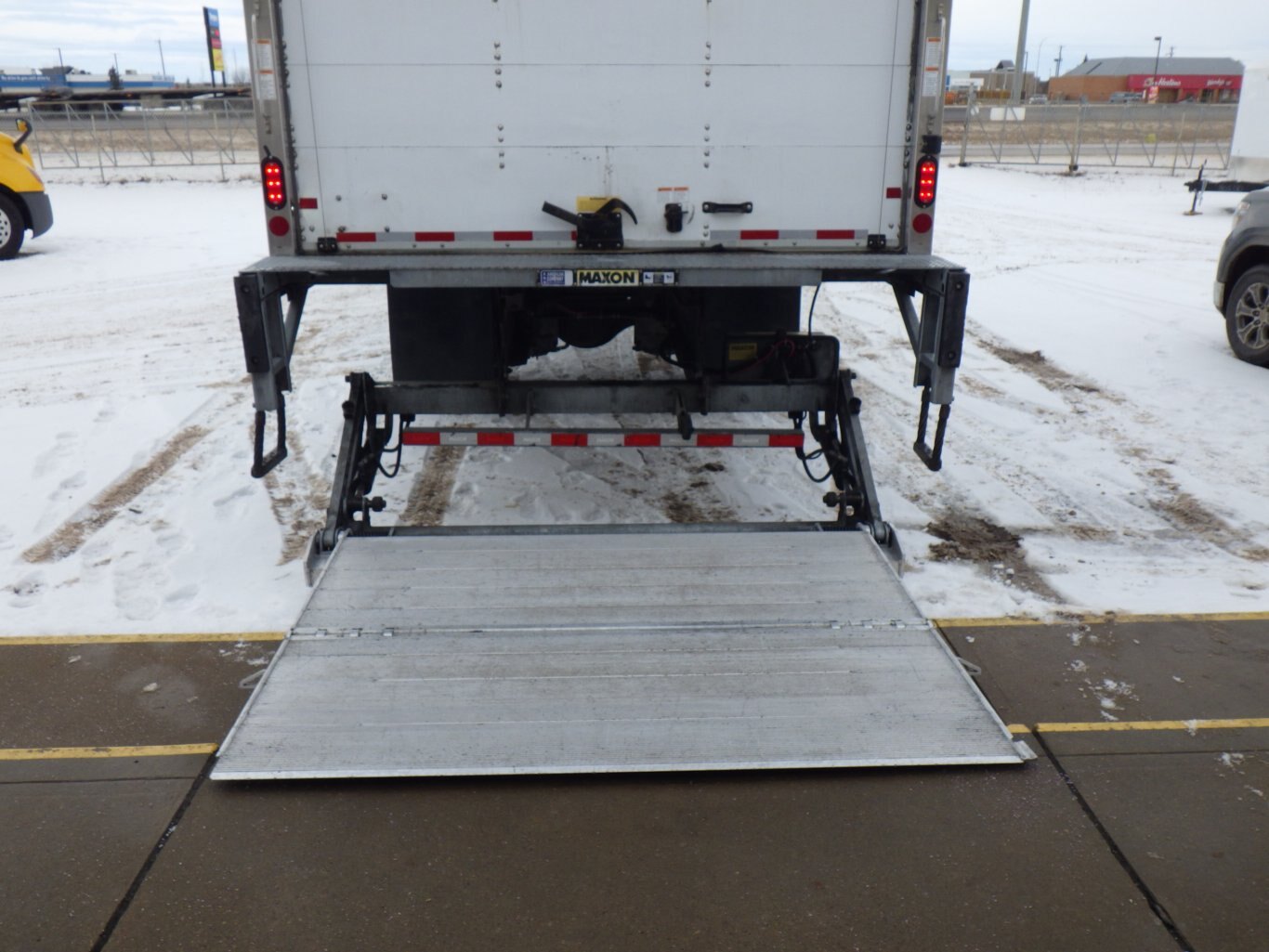 2019 International 4300 w/ 26' Dry Van #6272