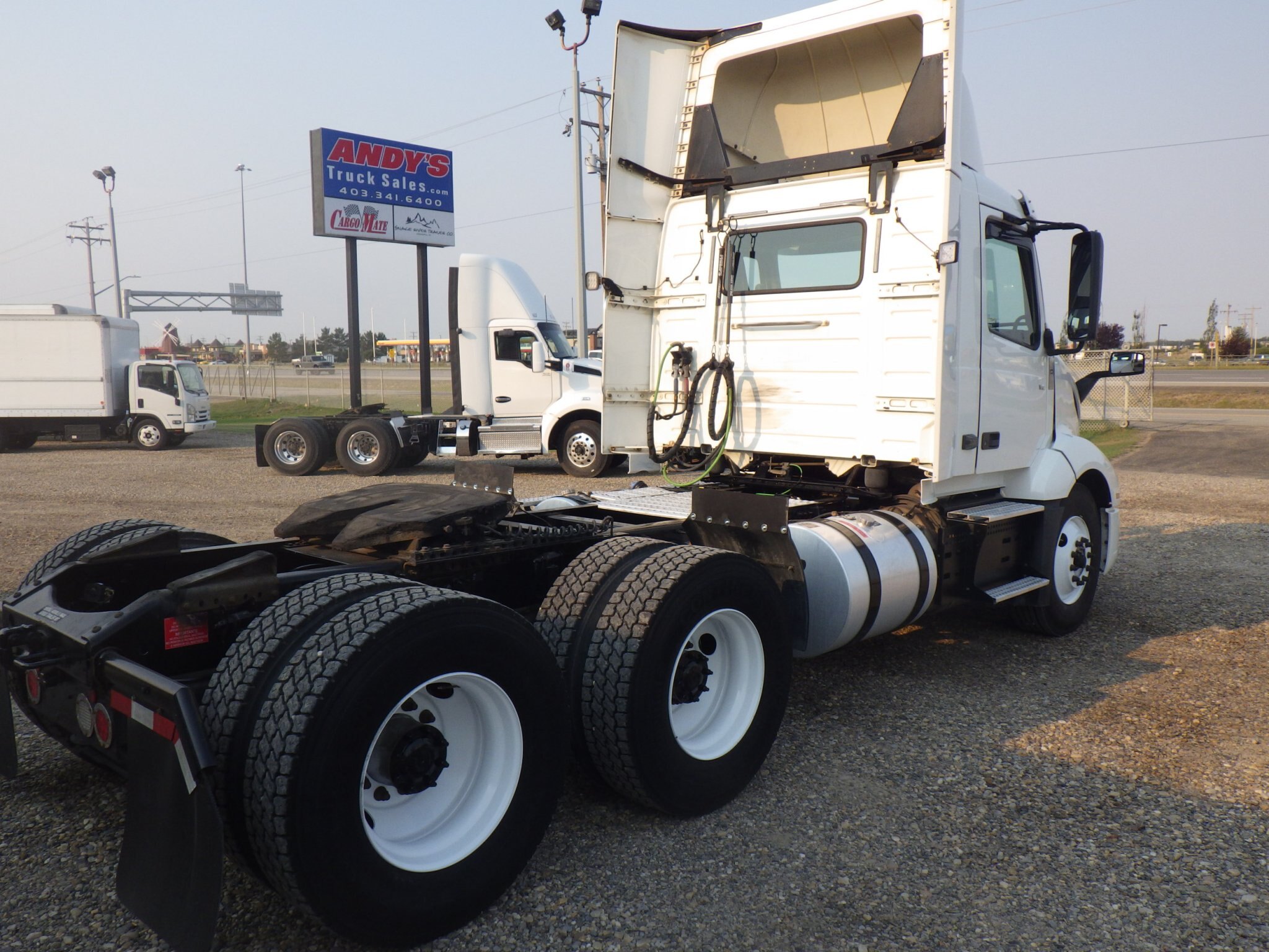 2019 Volvo VNL64300 Day Cab #3440