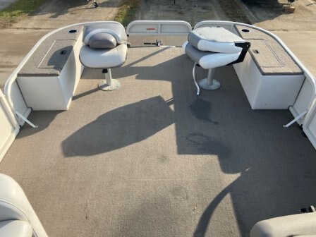 2004 CRESTLINER 2785 CFI