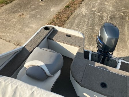 2004 CRESTLINER 2785 CFI