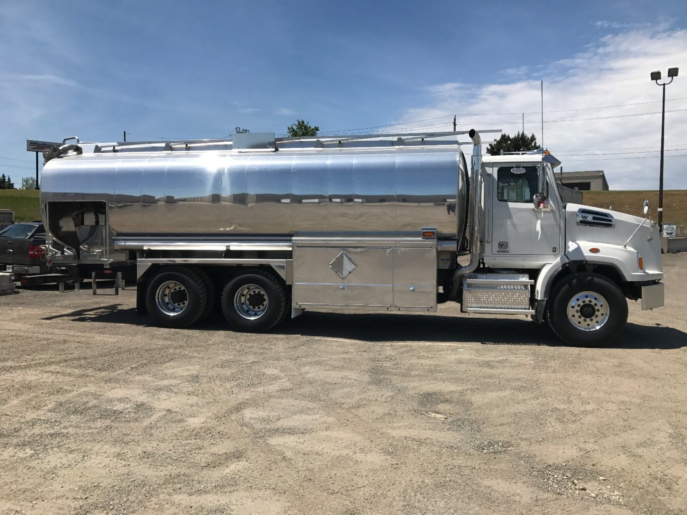 2024 Western Star 47X SB c/w Tremcar Tank