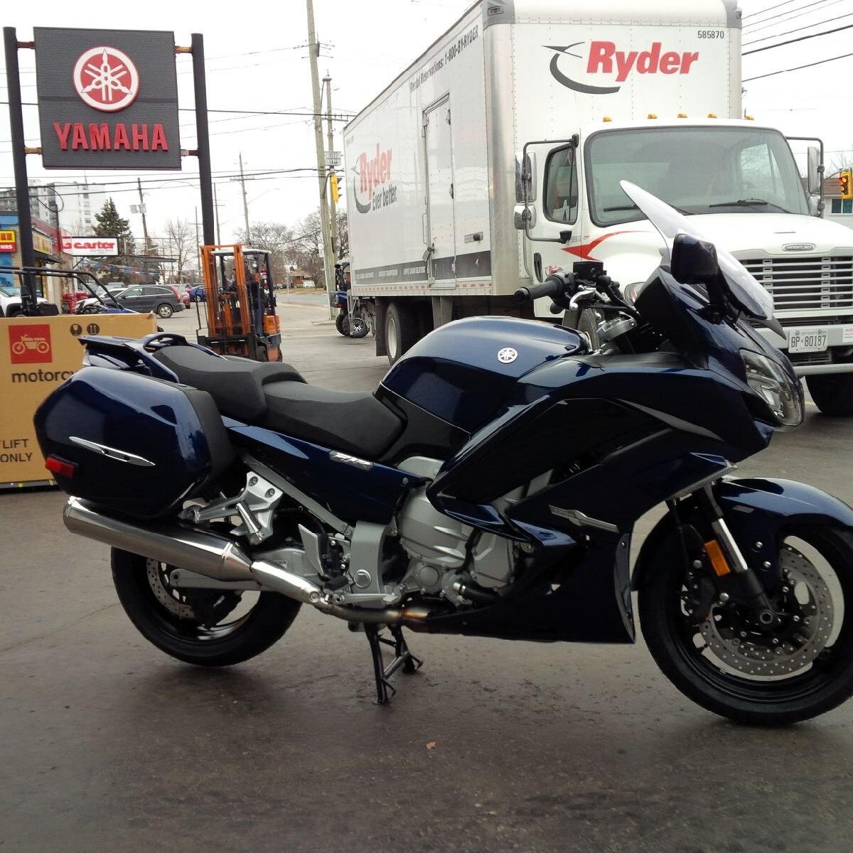 2024 Yamaha FJR1300ES