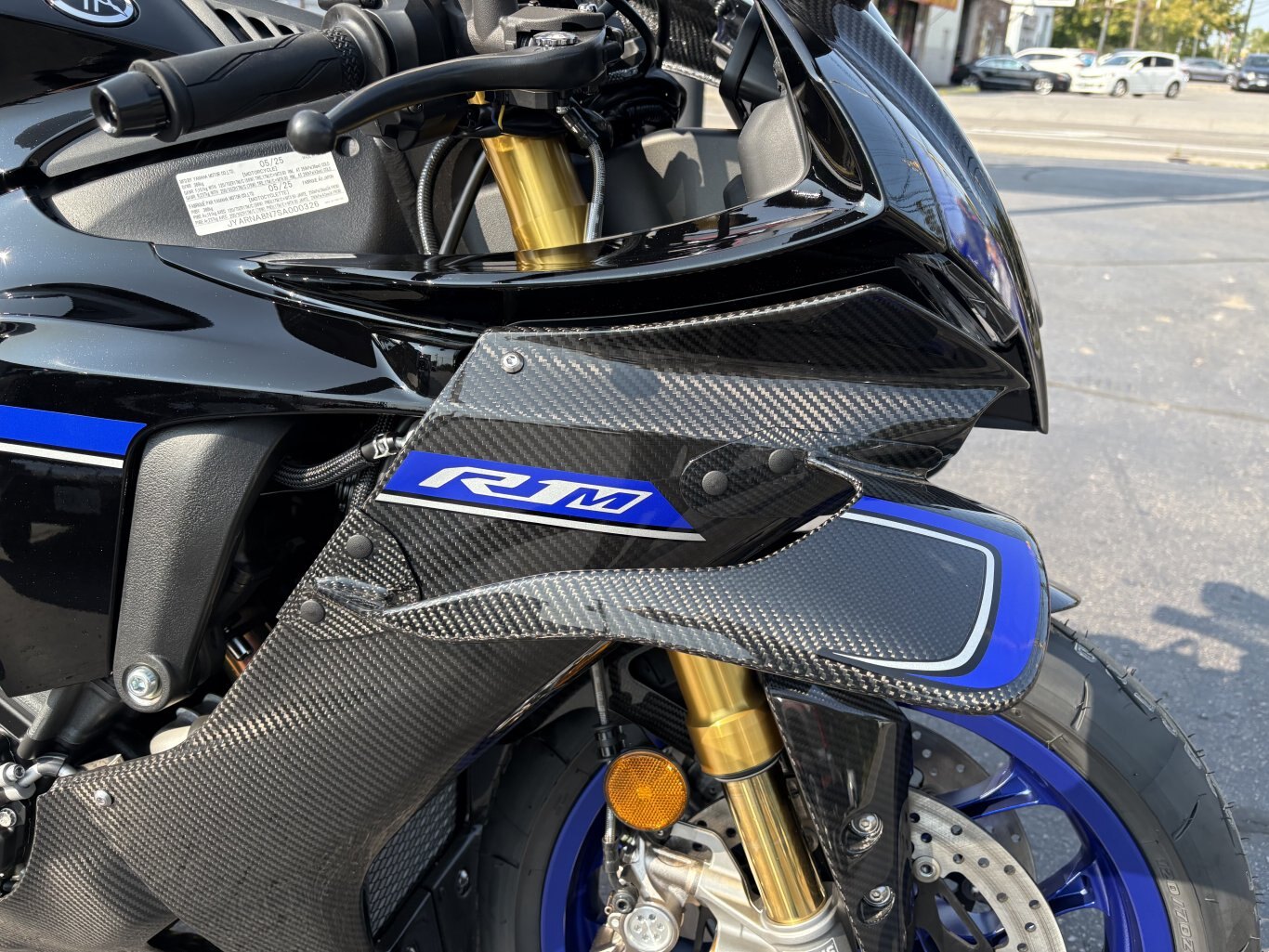 2025 Yamaha YZF R1M