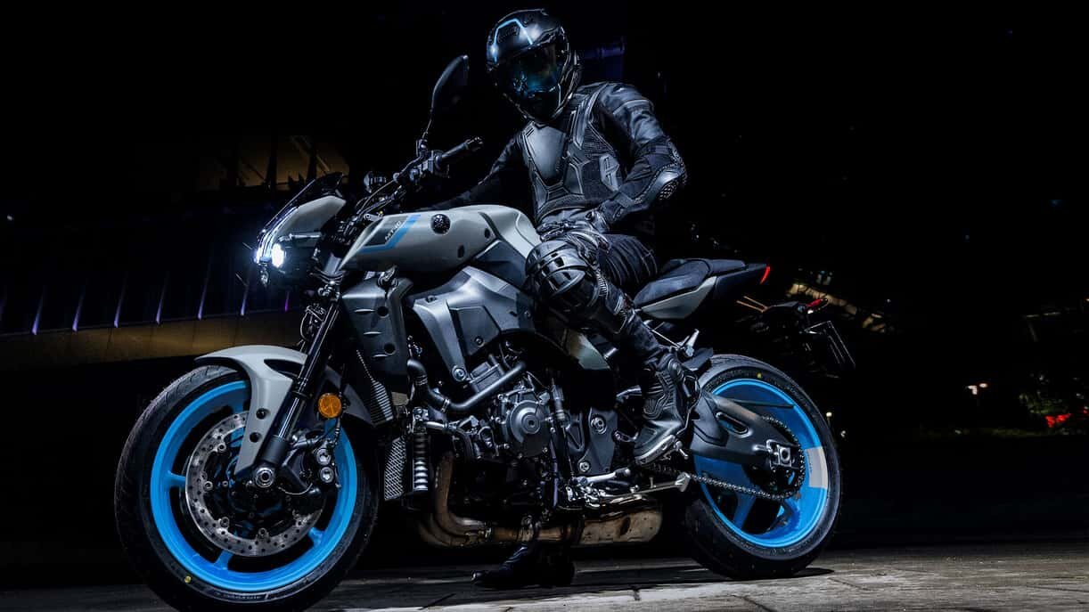 2025 Yamaha MT 10 Matte Raven Black