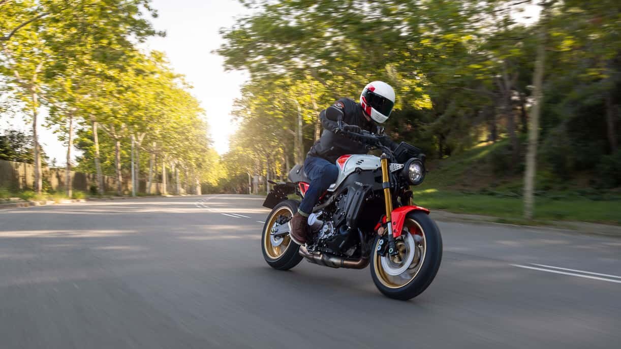 2025 Yamaha XSR900 Heritage White