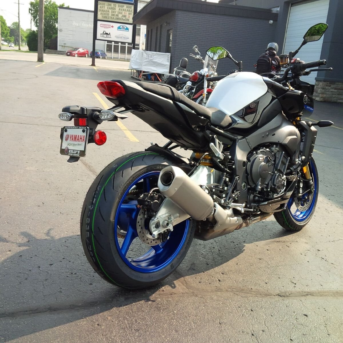2025 Yamaha MT 10 SP