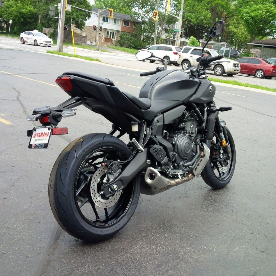 2025 Yamaha MT 07 Matte Raven Black