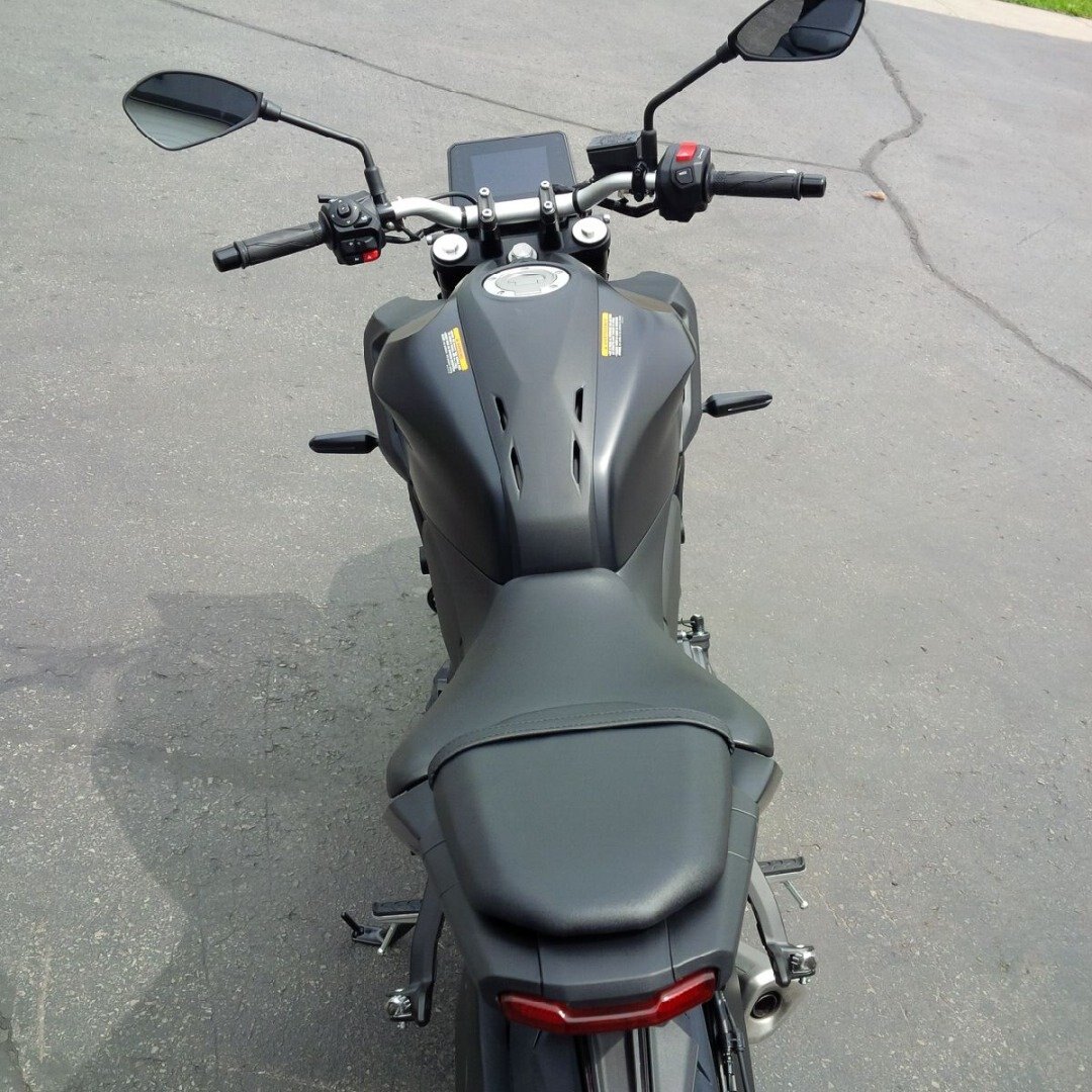 2025 Yamaha MT 07 Matte Raven Black