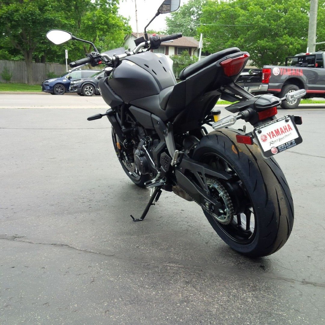 2025 Yamaha MT 07 Matte Raven Black