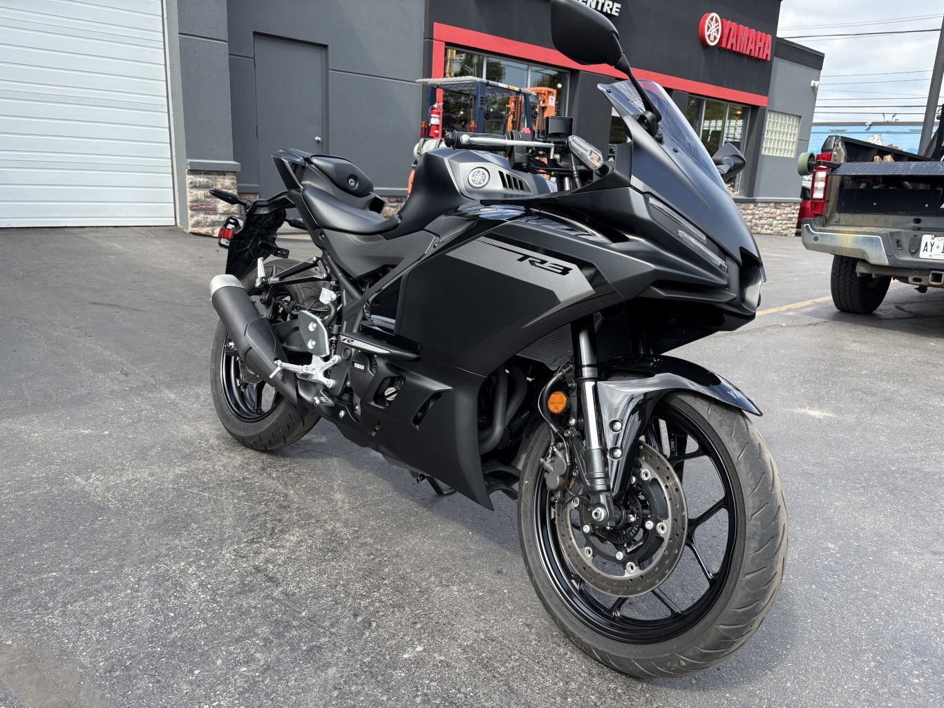 2025 Yamaha YZF R3