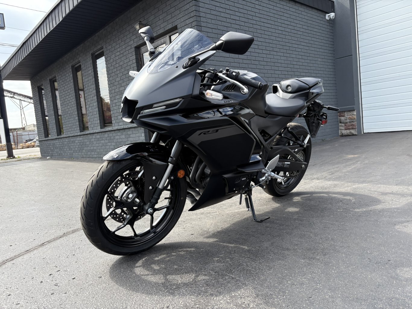 2025 Yamaha YZF R3