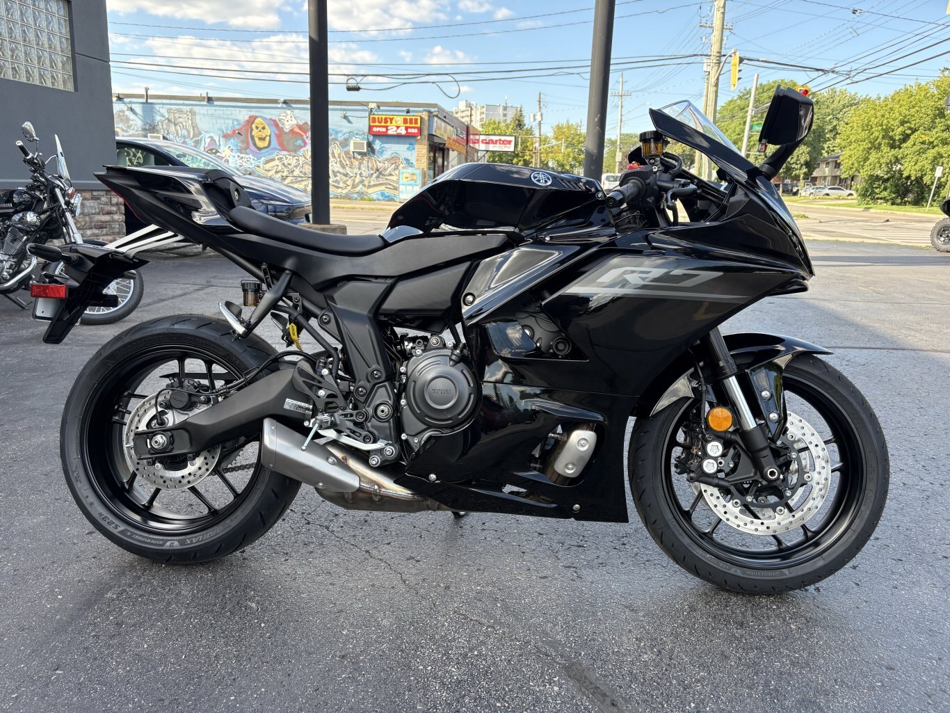 2026 Yamaha YZF R7 Raven Black