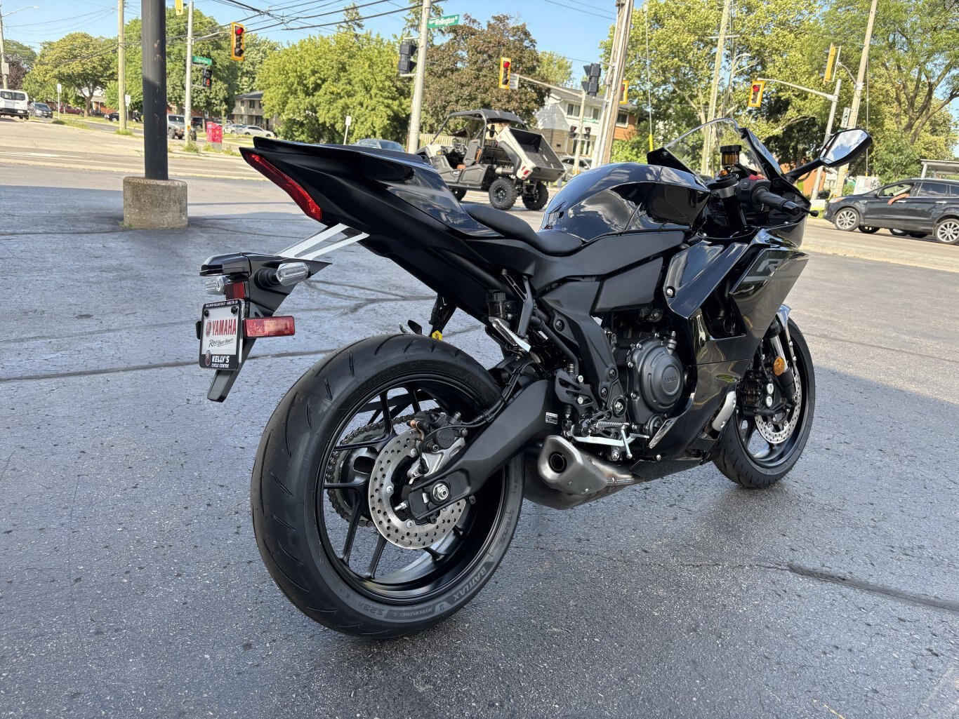2026 Yamaha YZF R7 Raven Black