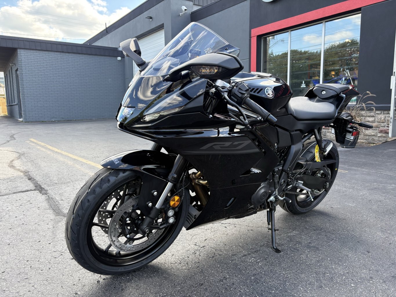 2026 Yamaha YZF R7 Raven Black