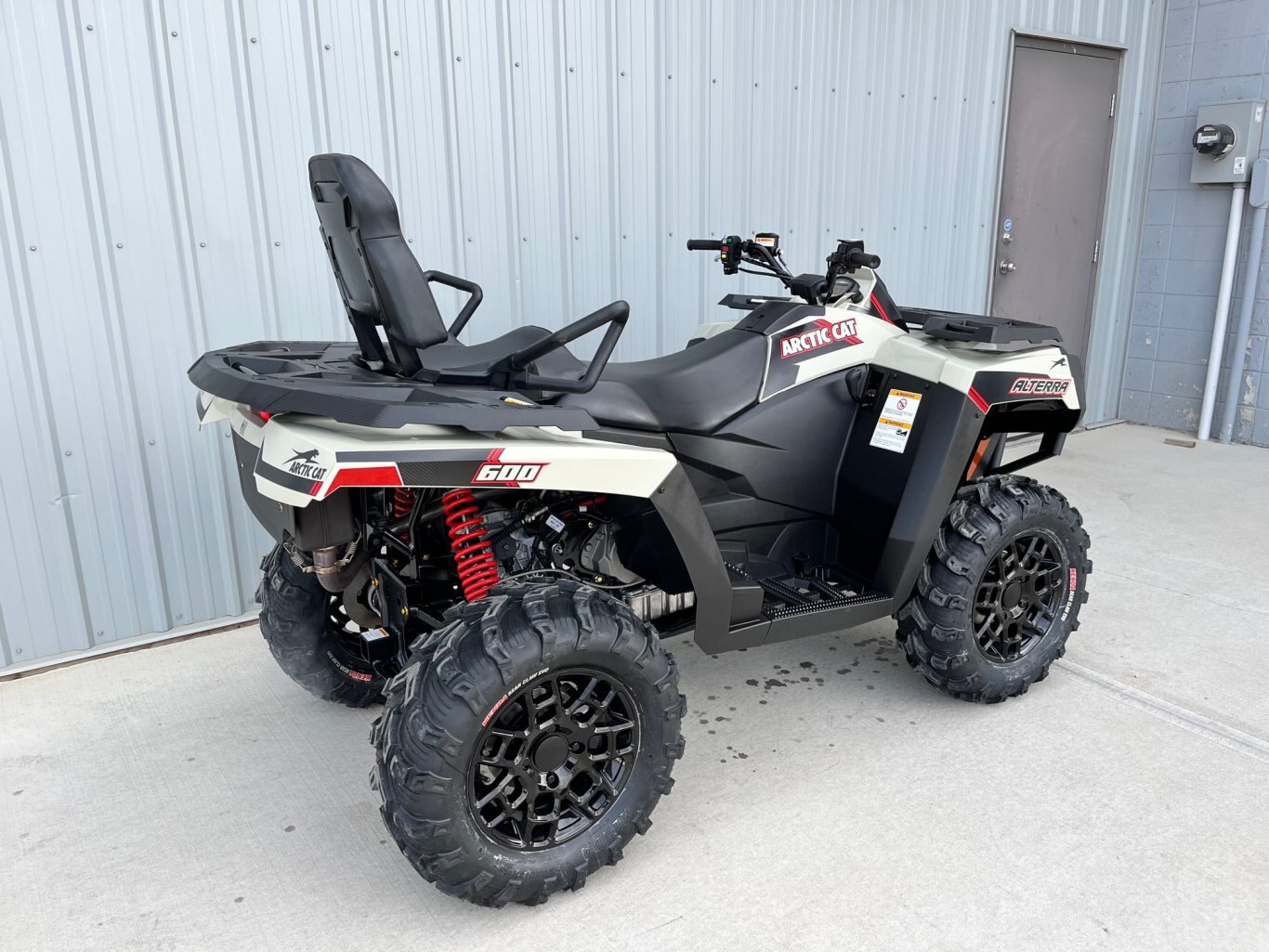 2024 Arctic Cat ALTERRA 600 TRV LTD | Plow package available!