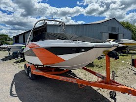 2014 Rinker MTX 200 | Trailer included